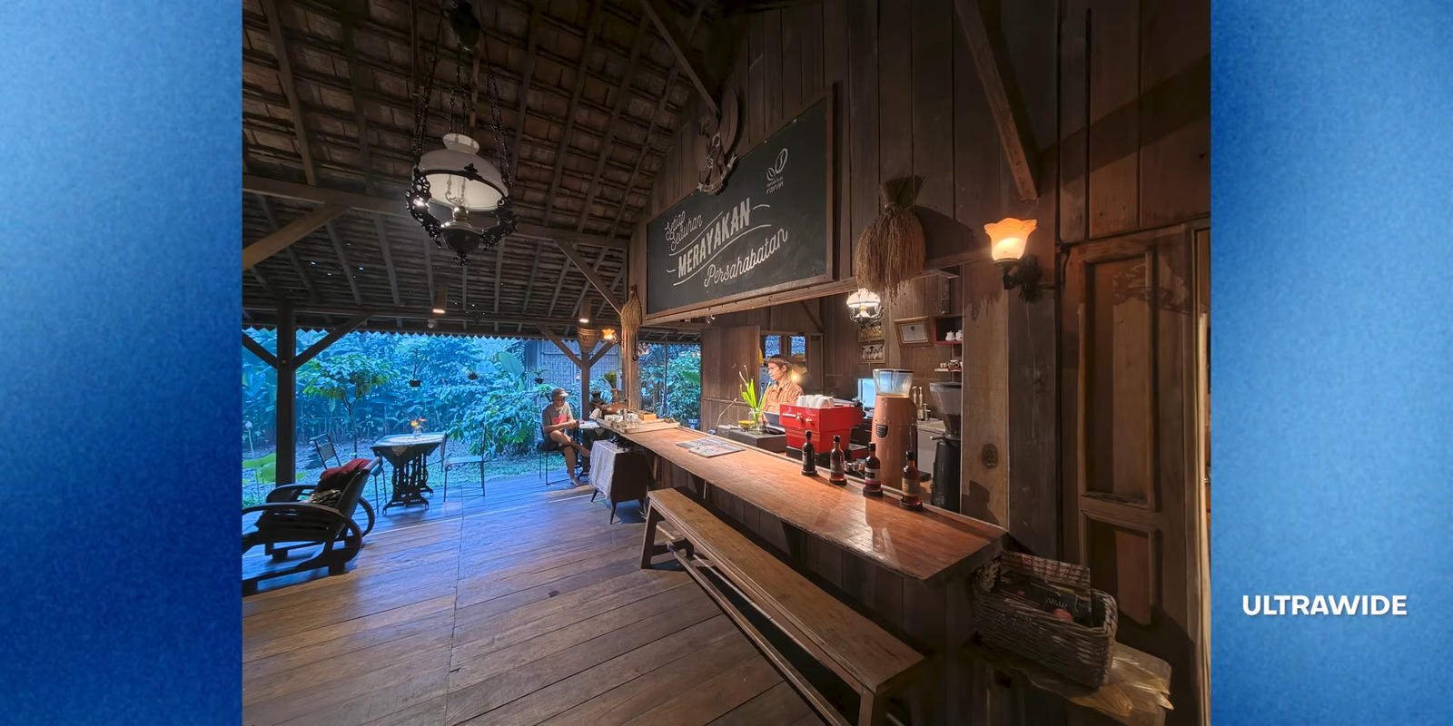 Ultrawide Galaxy S26 menghasilkan landscape sinematik di kondisi malam