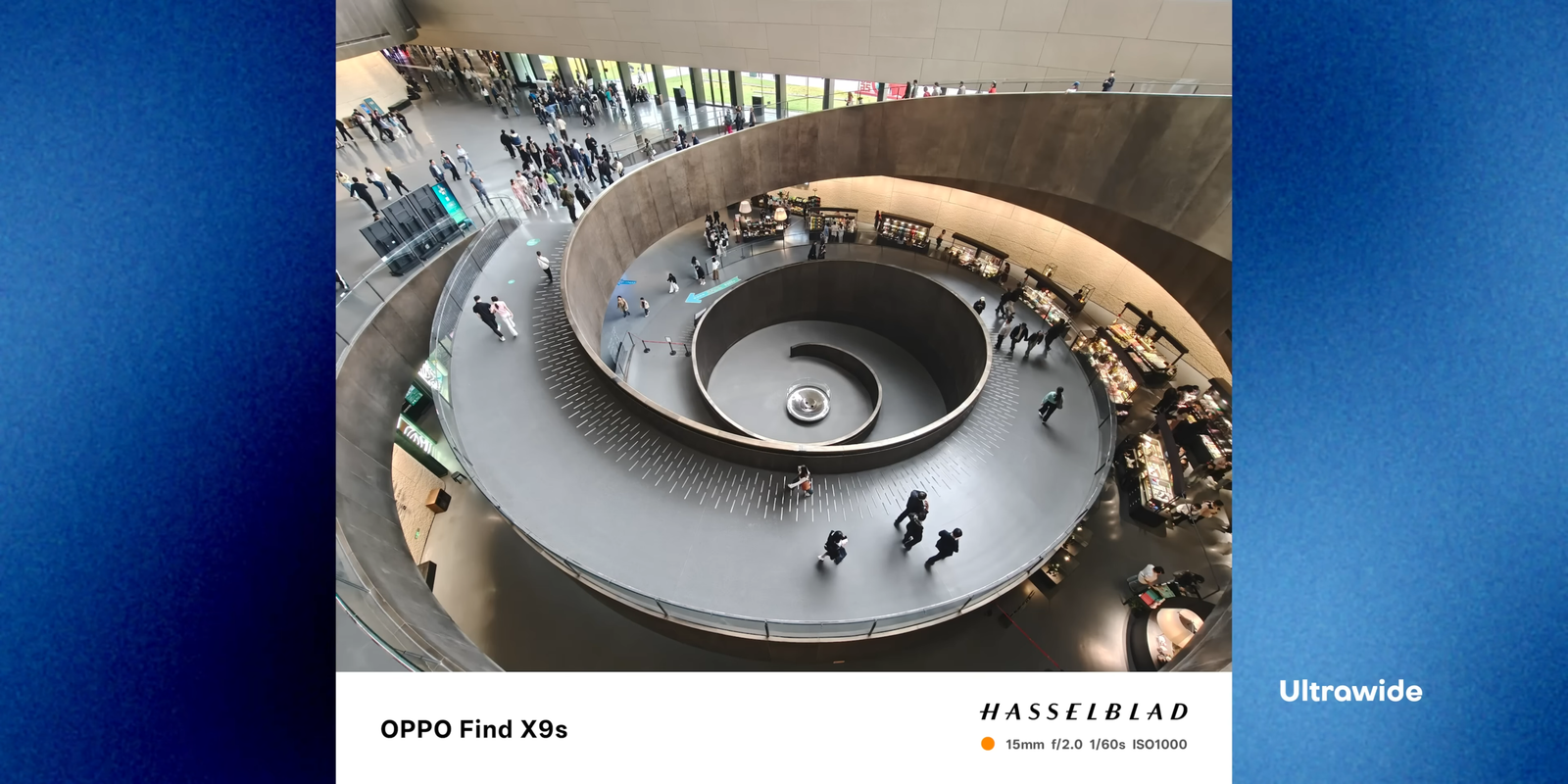 Hasil ultrawide OPPO Find X9s menangkap area luas dengan perspektif arsitektur yang dramatis